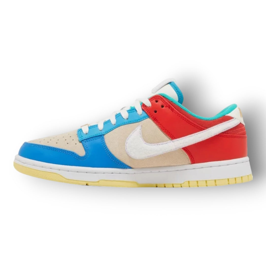 DUNK ''MULTICOLOR RABBIT''